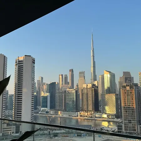 Sleek 1Bhk, Cozy Retreat Near Burj Khalifa & Canal دبي المظهر الخارجي الصورة