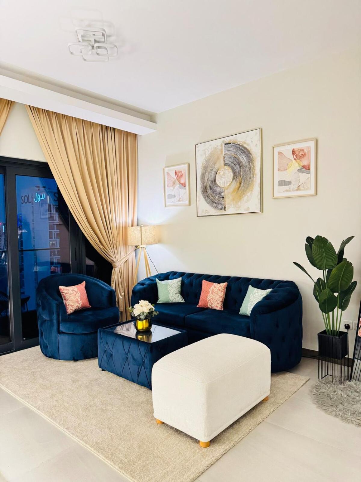 Sleek 1bhk, Cozy Retreat Near Burj Khalifa & Canal دبي