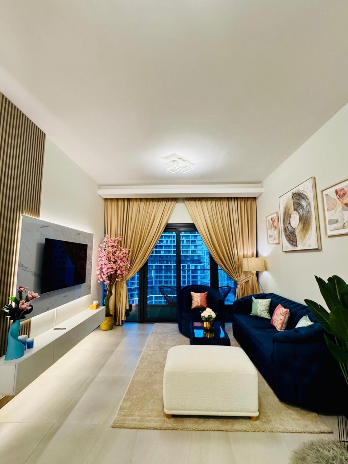 شقة Sleek 1bhk, Cozy Retreat Near Burj Khalifa & Canal *