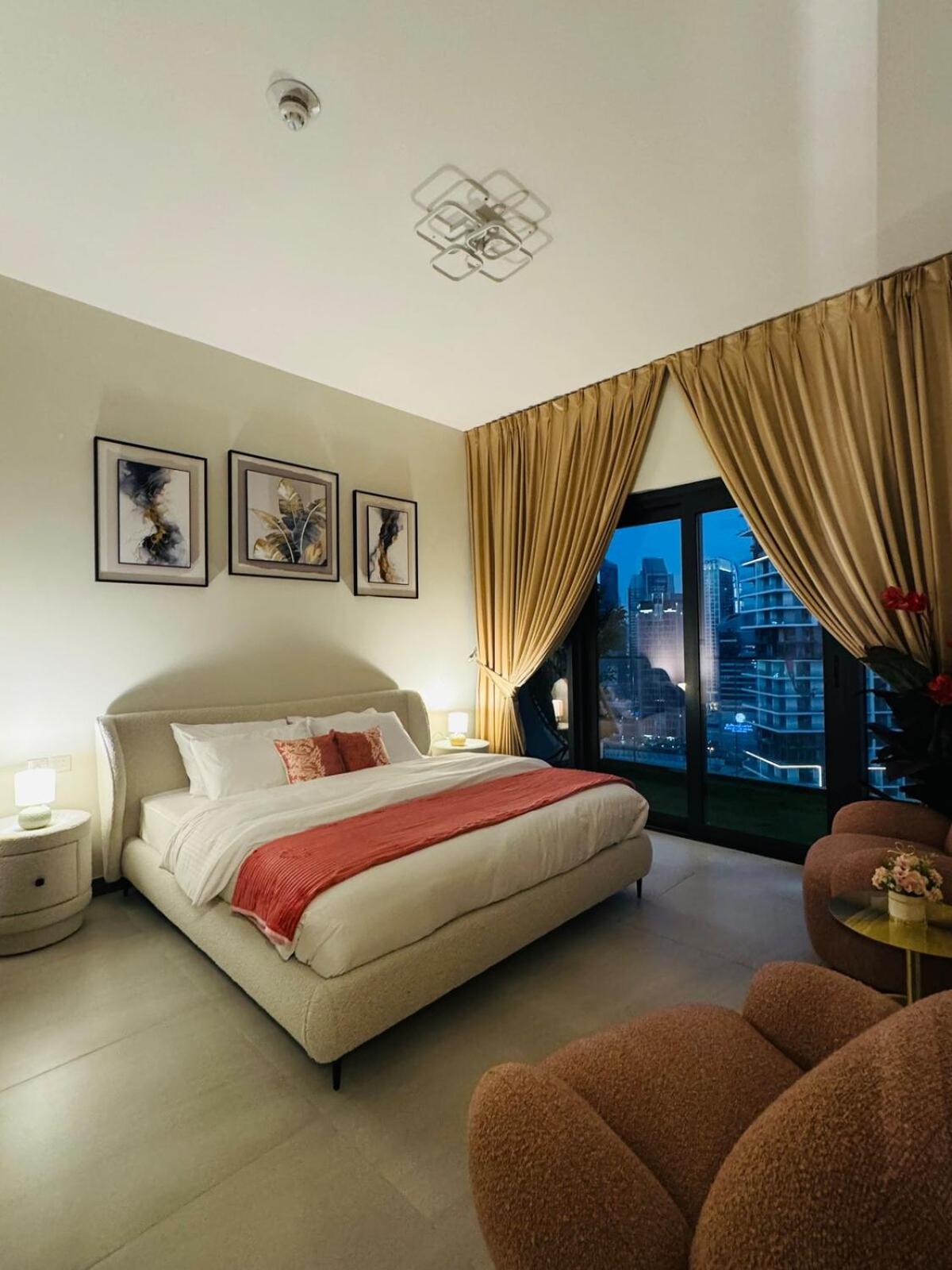 Sleek 1bhk, Cozy Retreat Near Burj Khalifa & Canal شقة *